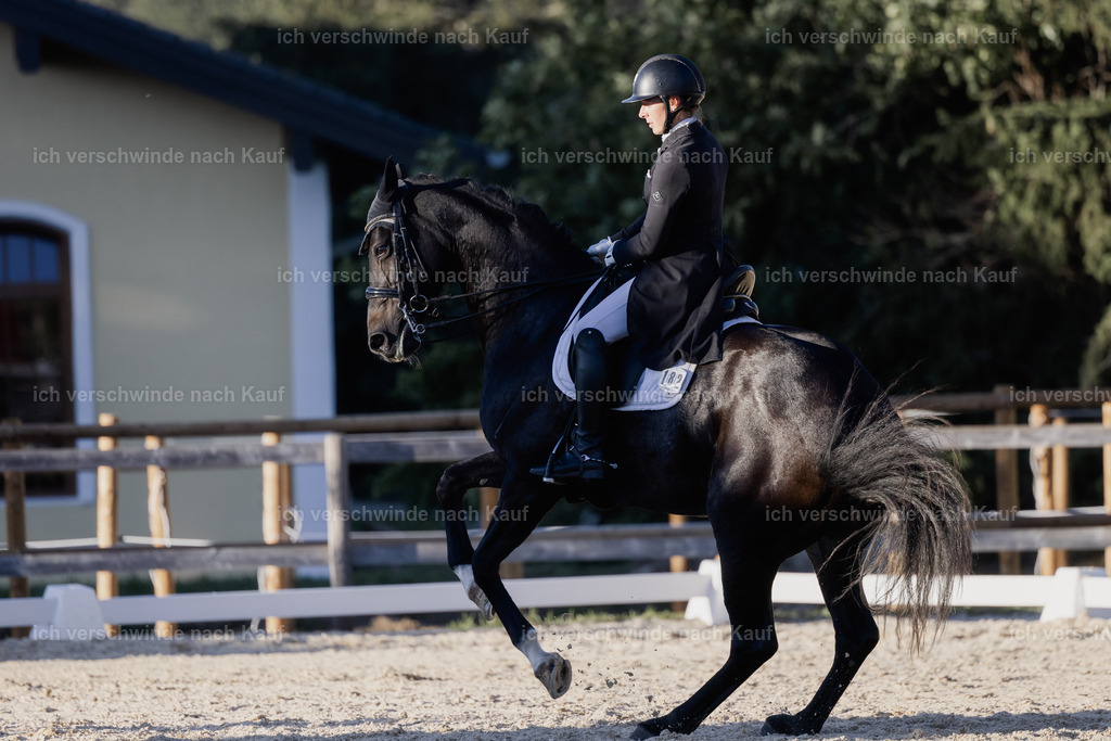 FHC2026_P09_182_19359 | Fichtenhof Classics 2026 – Grand Prix de Dressage - VOLTAIRE Design Preis, Reitanlage Fichtenhof, Sch ftlarn
