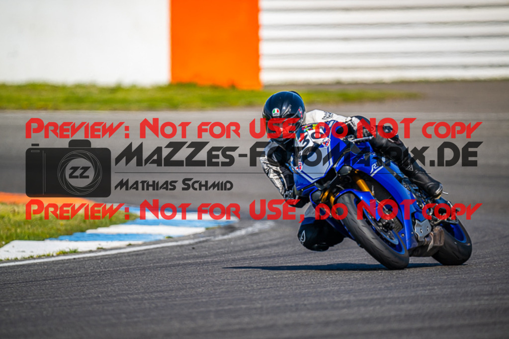 MaZZes_FotoMatrix_230410_4358 | GELB