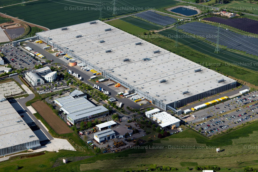 4025762 | ERFURT 06.05.2020 Gebäudekomplex und Logistikzentrum auf dem Gelände der Zalando Logistics SE &amp; Co. KG In der Hochstedter Ecke in Erfurt im Bundesland Thüringen. // Building complex and distribution center on the site of Zalando Logistics SE &amp; Co. KG In der Hochstedter Ecke in Erfurt in the state Thuringia. Foto: Gerhard Launer