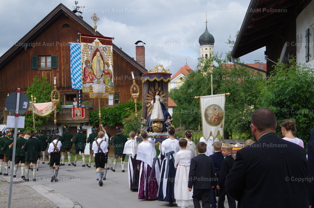 IMGP6661 | fotografiert von Axel PollmannLeonhardi Wallfahrt Benediktbeuern und Murnau, Fronleichnam, Fasching, Landschaft im Loisachtal und Benediktbeuern  - Realisiert mit Pictrs.com
