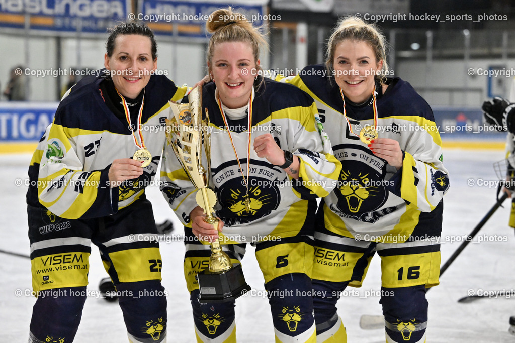 WILDCATS PATERNION & Lady Hawks Siegerehrung-Meisterfeier | #23 Stuppnig Iris WILDCATS PATERNION, #6 Jelovcan Selina WILDCATS PATERNION, #16 Anton Sandra WILDCATS PATERNION, WILDCATS PATERNION &amp; Lady Hawks Siegerehrung-Meisterfeier, WILDCATS PATERNION &amp; Lady Hawks Siegerehrung-Meisterfeier am 12.03.2025 in Steindorf (Ossiachersee Halle), Austria, (Photo by Bernd Stefan)