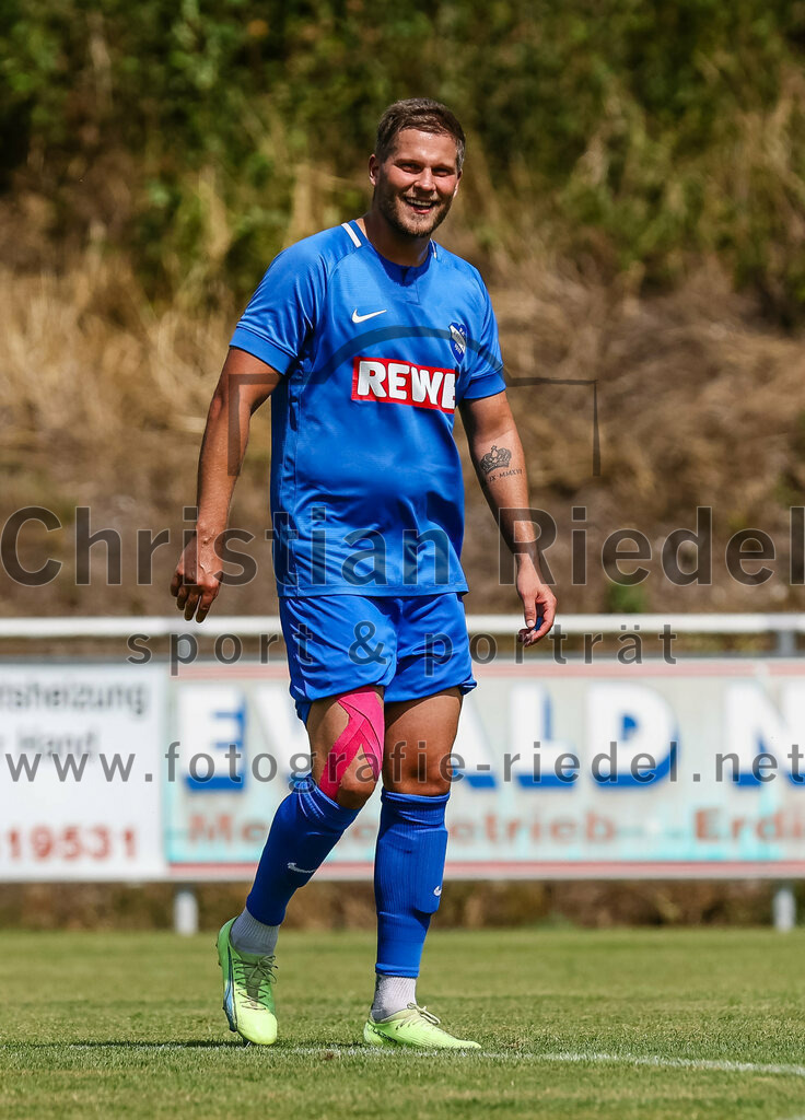 2023-07-22_086_FC_Eitting_gegen_FC_Moosinning | Eitting, Deutschland, 22.07.2023:
Fußball, Kreisliga 2023 / 2024, Testspiel, FC Eitting gegen FC Moosinning, Endergebnis: 0:4

Christoph Härtl (FC Eitting, #23)

Foto: Christian Riedel / fotografie-riedel.net