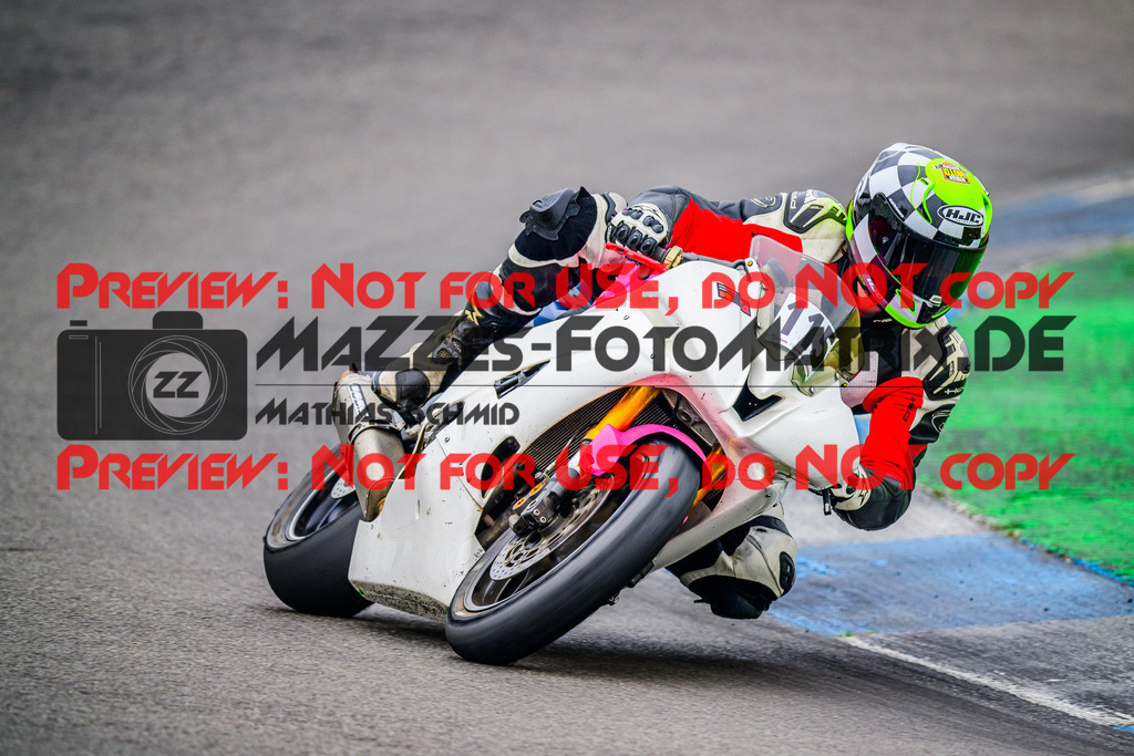 MaZZes_FotoMatrix_240614_6007705_2-133 | ROT