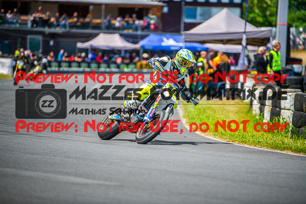 MaZZes_FotoMatrix_220529_7343 | Fotograf Mathias Schmid
Sportfotograf,
Eventfotograf,
Hochzeitsfotograf,
Portraitfotograf