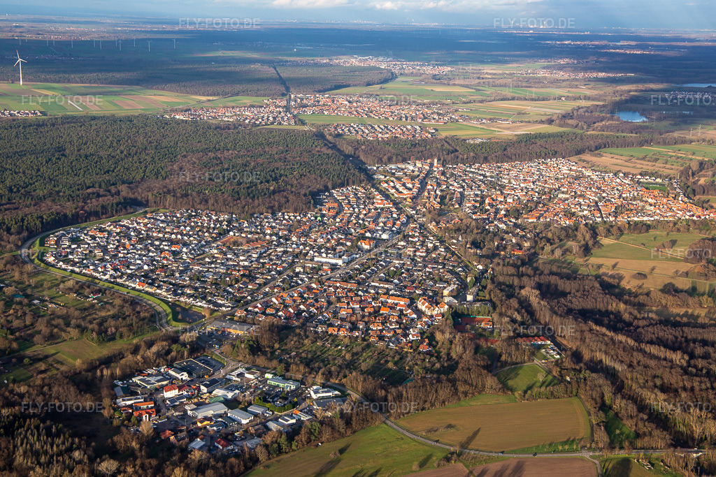 Luftbild: Ortsansicht von Westen in Jockgrim im Bundesland Rheinland-Pfalz in Deutschland. Foto: IMG_135766.jpg vom 03.01.2023 durch Werner Riehm/FLY-FOTO.de