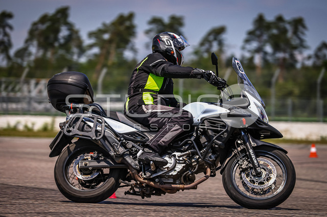 0008-240609_HR-018_8 | Deine Full-Service-Agentur für ✔️Videoproduktionen und ✔️Motorsportfotografie Jetzt Angebot anfragen!