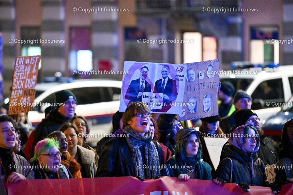 Demonstration gegen Burschenbundball in Linz_ 03.02.2024-18 | 03.02.2024, Stadt Linz, AUT, Demonstration gegen Burschenbundball in Linz, im Bild Demonstrationsteilnehmer