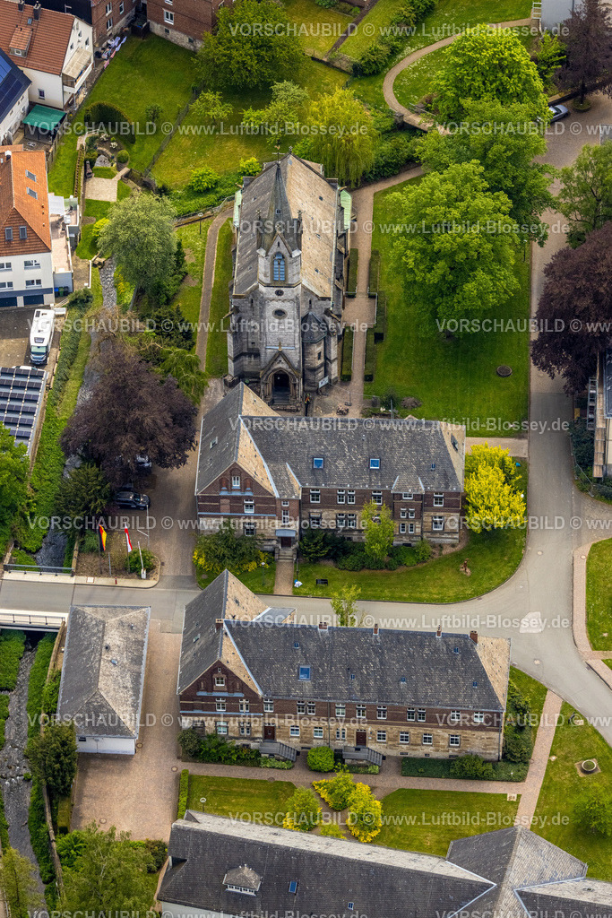 Marsberg240504302 | Luftbild, Marsberger Spitzbube Kirche, Niedermarsberg, Marsberg, Sauerland, Nordrhein-Westfalen, Deutschland