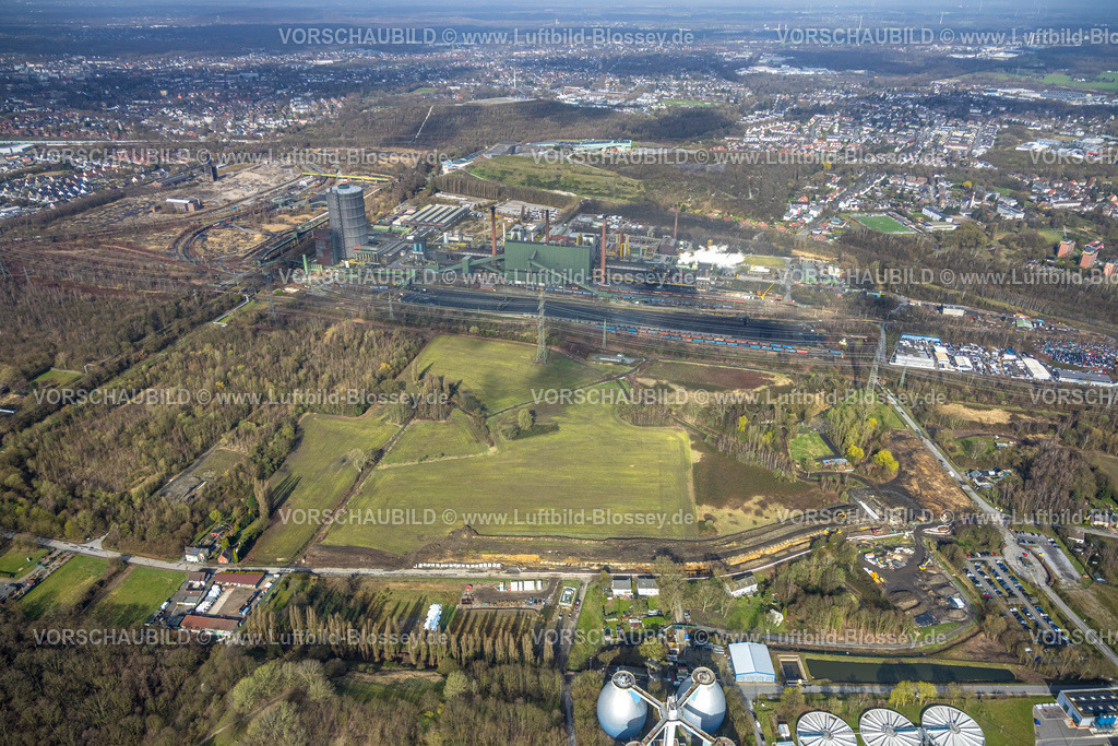 Bottrop260305445FreiheitEmscher | Luftbild, " Freiheit Emscher "  großes interkommunales Stadtentwicklungsprojekt in NRW, von Essen, Bottrop und RAG Montan Immobilien, 1.700 Hektar, inklusive 150 Hektar ehemaliger Bergbauflächen, entsteht bis ca. 2030 ein neuer, nachhaltiger urbaner Raum für innovat, , Batenbrock-Süd, Bottrop, Ruhrgebiet, Nordrhein-Westfalen, Deutschland