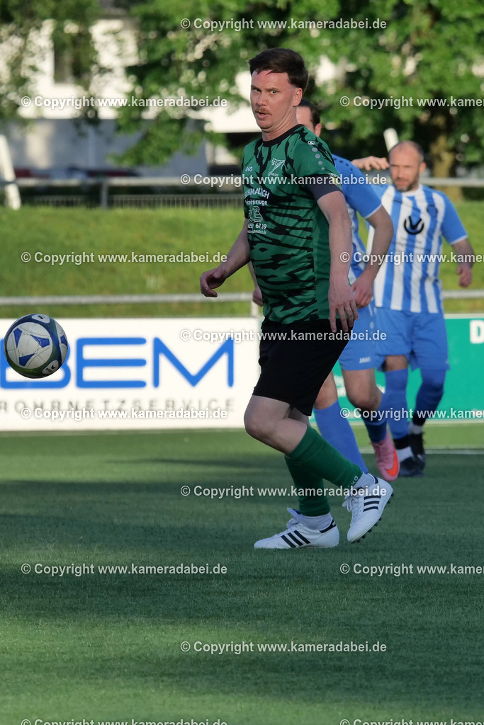 Fußball Kreispokal 25/26 Ü 32 : Spiel um Platz 3 : SV 08/29 Friedrichsfeld - SV Ringenberg AH  2 : 1 | Fußball Kreispokal 25/26 Ü 32 : Spiel um Platz 3 : SV 08/29 Friedrichsfeld - SV Ringenberg AH  2 : 1Spielort : Voerde Friedrichsfeld - Realisiert mit Pictrs.com