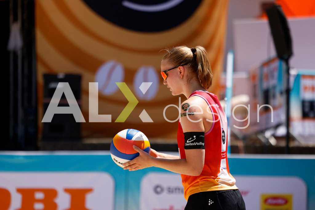 Obi BeachTour 2026 - Basel | BASEL, SWITZERLAND - JULY 18: MURIEL BOSSART (SUI) during the Obi BeachTour 2026 match between BOSSART / ABBÜHL (SUI) and FLÜCKIGER / DEMIERRE (SUI) at Barfüsserplatz on July 18, 2026 in Basel, Switzerland. - Realisiert mit Pictrs.com