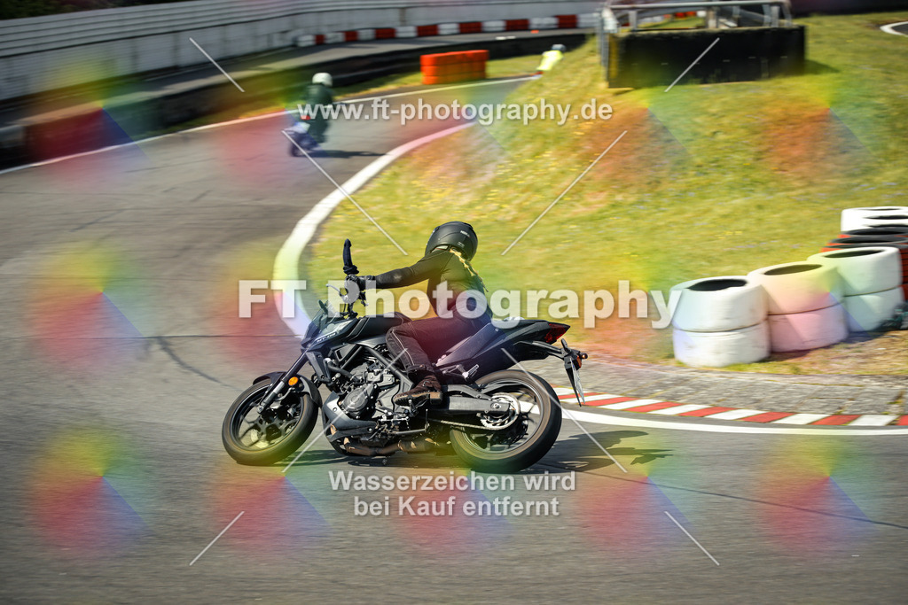 OBK_Mai_Martina_Markus-10807 | Hier findet Ihr Bilder von Touristenfahrten auf der Nürburgring Nordschleife oder von anderen Veranstaltungen die ich besucht habe. Viel Spass beim Durch Schauen 