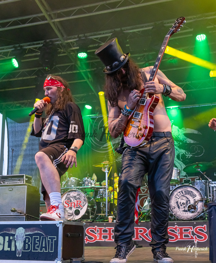 Slash n´Roses | Slash n´Roses - Realisiert mit Pictrs.com