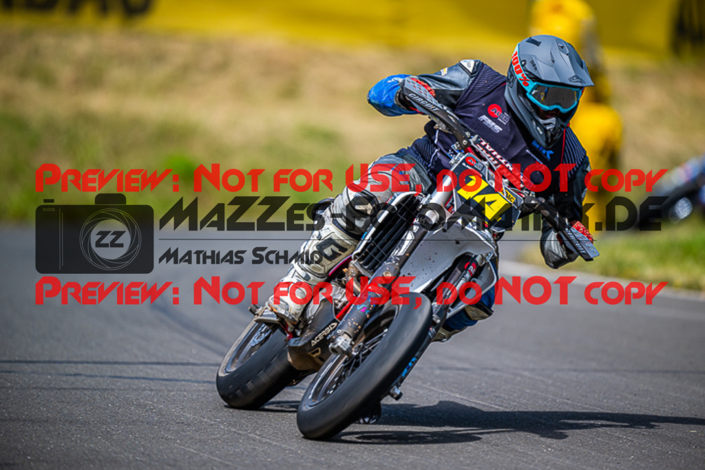 MaZZes_FotoMatrix_220618_5486 | UE40