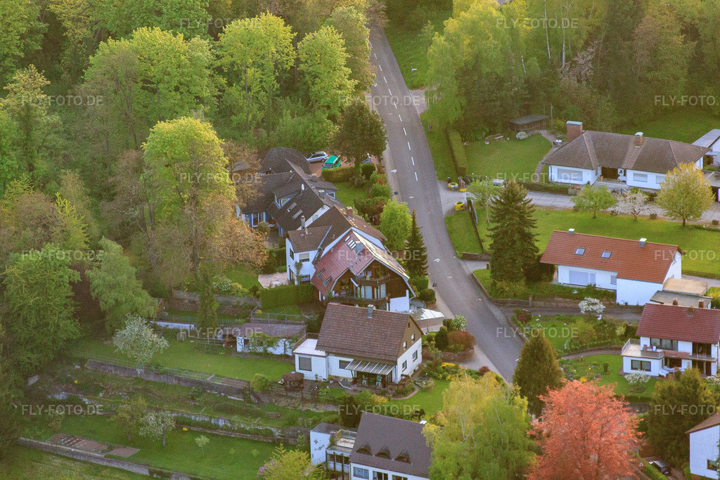 Luftbild: Hohenwettersbacher Straße im Ortsteil Grünwettersbach in Karlsruhe im Bundesland Baden-Württemberg in Deutschland. Foto: IMG_26432.jpg vom 28.04.2010 durch Werner Riehm/FLY-FOTO.de