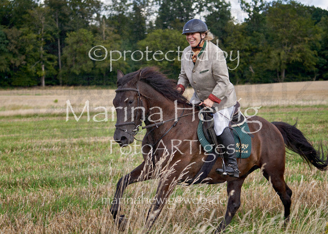 08-23 Bredeneek Jagd_MCH8800_Marina Hewig | Fotografie, FotoArt, PferdesportArt, Pferdesportfotografie, Landschaftsfotografie, Reisefotografie, Reise, Pferde - Realisiert mit Pictrs.com