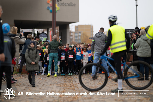 Süderelbe Halbmarathon 2025 I 09.11.2025 I Fotograf_DerSportfotograf.I 00094 | Der Sportfotograf. - Realisiert mit Pictrs.com
