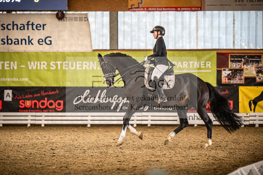 DOS_2581 | Entdecke hochwertige Reitturnierfotos von Foto Oger. Professionell, emotional und authentisch – jetzt Lieblingsmomente im Shop bestellen.Deutschlandweite Turnierfotografie. - Realisiert mit Pictrs.com