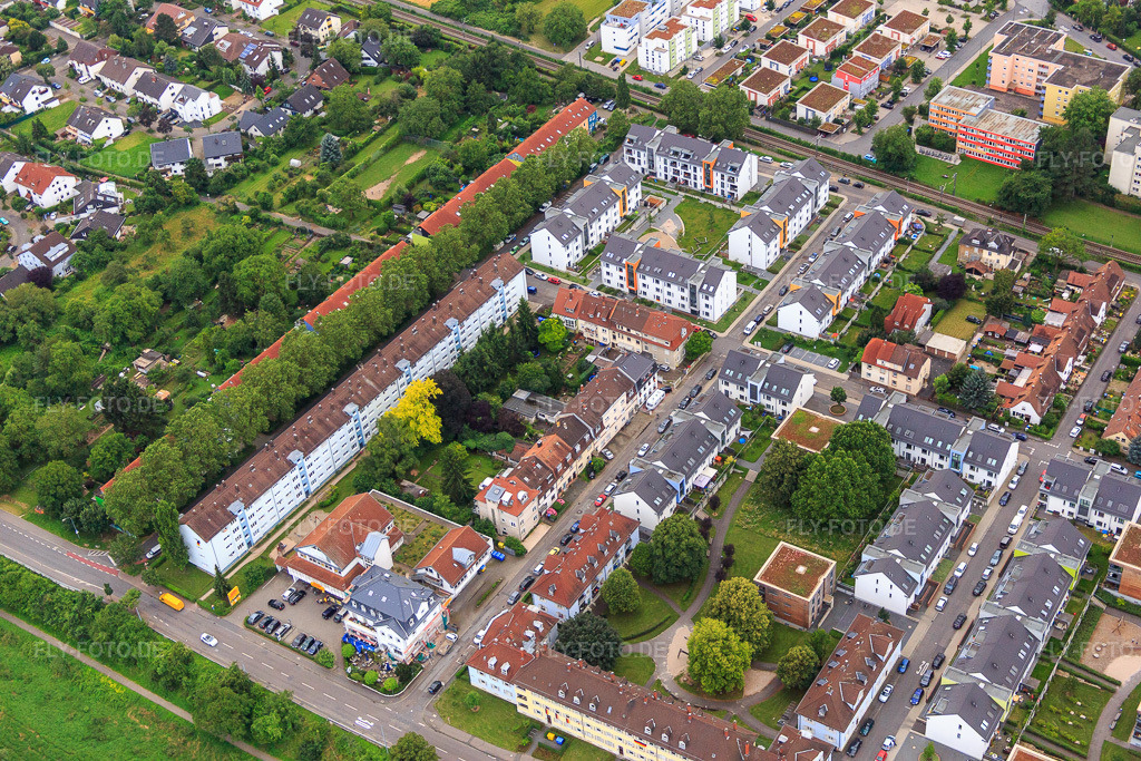 Luftbild: Mannheimer Straße x Liselottestr im Ortsteil Wieblingen in Heidelberg im Bundesland Baden-Württemberg in Deutschland. Foto: IMG_090789.jpg vom 04.07.2016 durch Werner Riehm/FLY-FOTO.de