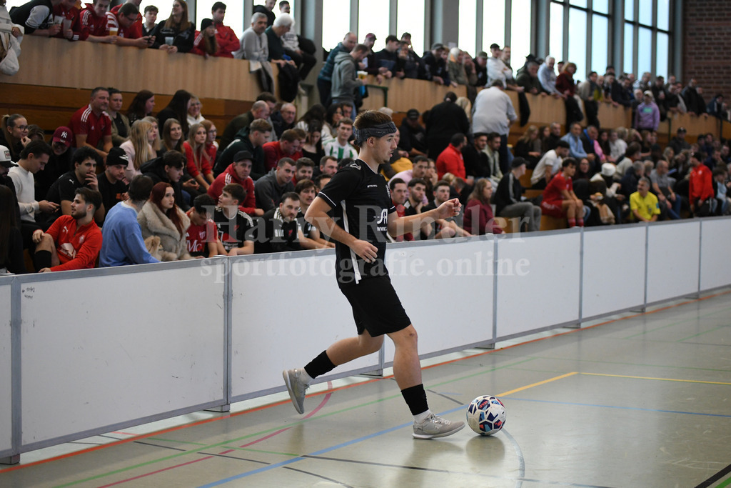 Allianz Fischer Cup 2026; FC Dingolfing; SV Pankofen; | Volle Halle in Plattling - Realisiert mit Pictrs.com