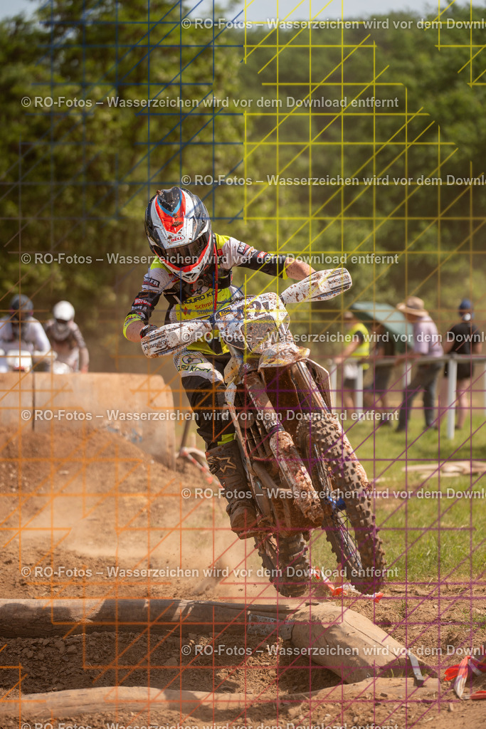 Wolfshausen 5 Lauf -171 | Sportfotografie von RO-Fotos: Motorsport, Motocross, Enduro, Laufveranstaltungen und Triathlon. Professionelle Fotos von Sportlern und Events. - Realisiert mit Pictrs.com
