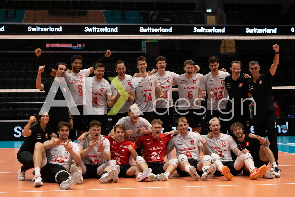 Luxembourg v Switzerland - CEV European League Men | KRIENS, SWITZERLAND - JUNE 12: Team of Switzerland winner photo after the CEV European League match between Luxembourg and Switzerland at Pilatus Arena on June 12, 2026 in Kriens, Switzerland. - Realisiert mit Pictrs.com