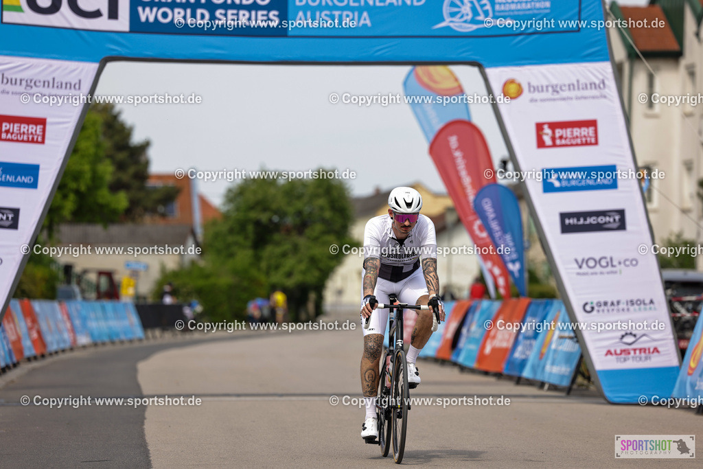 VJ__9975 | Neusiedlersee Radmarathon 2026@sportshot_your_pictrs #yourpictures#roadtowm2029 #nrm #neusiedlerseeradmarathon #neusiedlersee #neusiedlerseetourismus #burgenland #mörbisch #nrm26 #burgenlandtourismus #voglundco #poweredbyburgenlandtourismus #radsport #rad #marathon #ucigranfondo #visitburgenland #ucigranfondoworldseries