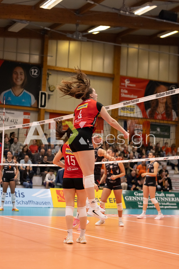 Volleyball I Frauen I Saison 2025-2026 I Volleyball NLA | Women I  Playoffs Finals 2/5 I  VC Kanti Schaffhausen - viteos NUC I  10.04.2026 | 4 Laura Vermaas (NL) (VC Kanti Schaffhausen) - Mitte - Realisiert mit Pictrs.com