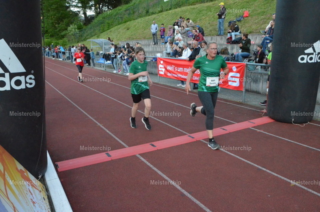19-33-06_ | Meisterchip Fotoshop - Realisiert mit Pictrs.com