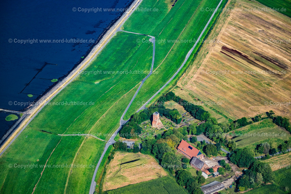 Imsum_Hof_Imsum_am_Ochsenturm_ELS_5348050924 | GEESTLAND 05.09.2024 Bauwerk des Aussichtsturmes " Ochsenturm "Am Friedhof in Imsum in Geestland im Bundesland Niedersachsen, Deutschland. // Structure of the observation tower "Ochsenturm" at the cemetery in Imsum in Geestland in the state Lower Saxony, Germany. Foto: Martin Elsen