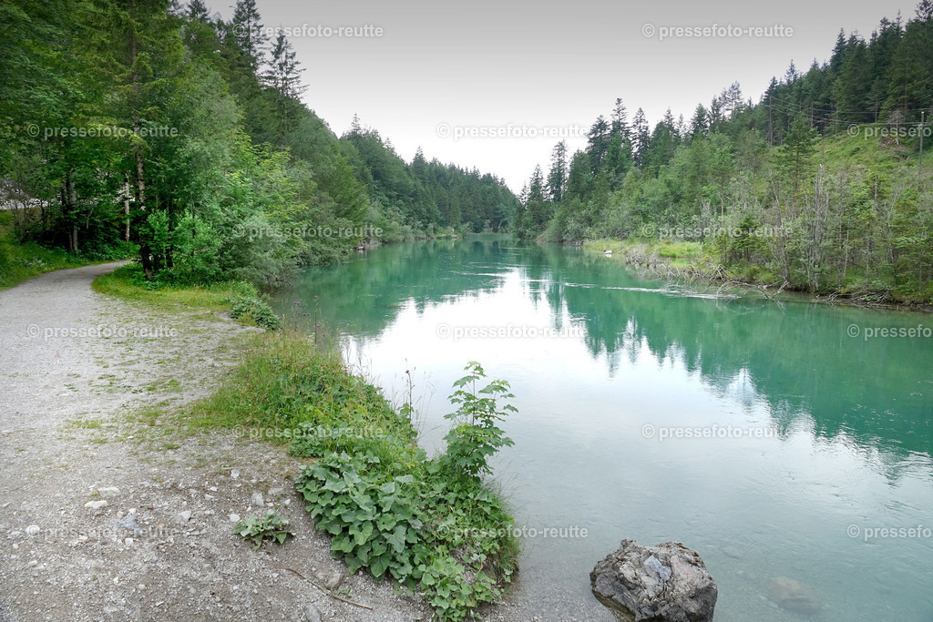 welltvi-2019-Juli09--Stuibenfaelle-Planseeabfluss-Reutte-DSD03363 | Info aus dem Bezirk Reutte/Ausserfern Tirol sowie eine umfangreiche Bilddatenbank über die gesamte Region: Lechtal, Talkessel Reutte, Tannheimertal, Zwischentoren. Lech, Plansee, Zugspitze, Grenztunnel, B179, Fernpassstraße, Verkehr, Lawinen, Tradition, - Realisiert mit Pictrs.com