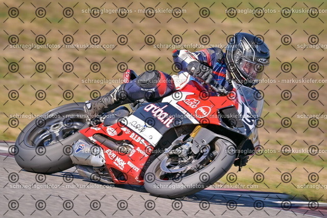 26bt05-0225 | markuskiefer.com - Realisiert mit Pictrs.com