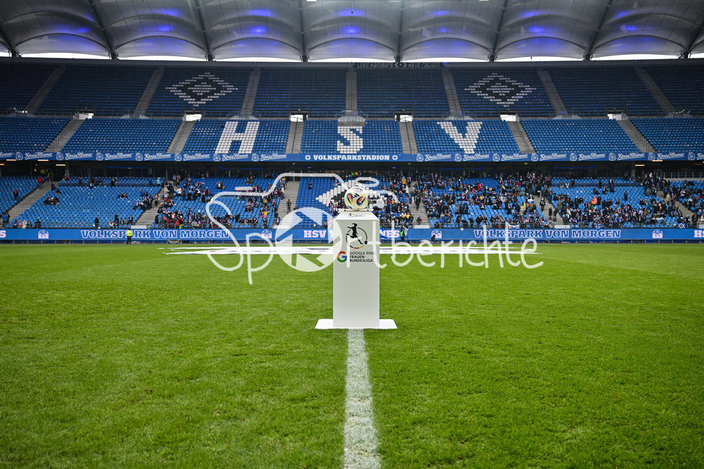 Hamburger SV - SC Freiburg | HAMBURG, GERMANY - 01. FEBRUARY: Ein Blick in den Hamburger Volkspark vor dem Match zwischen dem Hamburger SV und dem SC Freiburg am 16. Spieltag der Google Pixel Frauen-Bundesliga im Volksparkstadion / Symbolbild