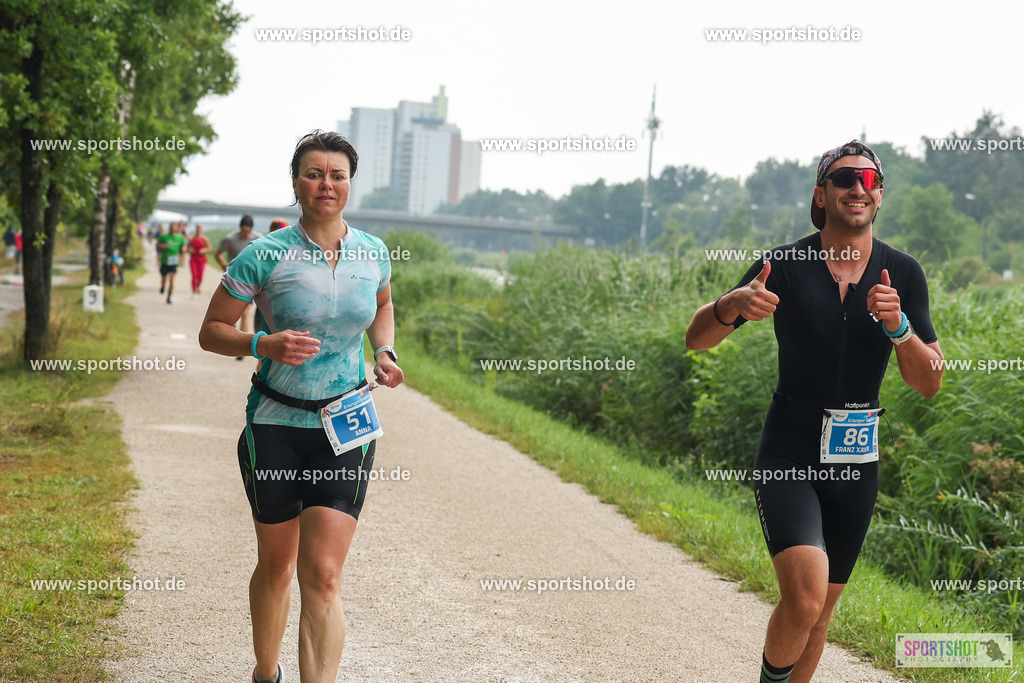 LUR_1591 | 34. M-net Erlanger Triathlon 2025 #erlangertriathlon  #mnettriathlon2025 #mnettriathlon #team #olympischedistanz #mitteldistanz #triathlon #maindonaukanal  #erlangertriathlon2025 #yourpictrs #tv1848 #tv1848erlangen  #triathlonbayern #sportinerlangen #demsportverbunden #sportshot_your_pictrs Copyright: www.sportshot.de