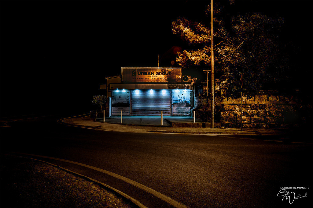Alcudia, Mallorca | Herzlich willkommen auf meiner Seite! Ich bin Elke Wallnisch, Deine Fotografin für lichtstarke Momente. Der Name steht für alles, was mich mit der Fotografie verbindet: Das Licht und seine machtvolle Wirkung auf eine Situation oder unsere Stimmung - Realisiert mit Pictrs.com
