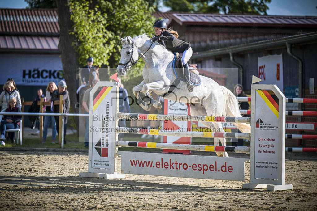 DOS_3745 | Entdecke hochwertige Reitturnierfotos von Foto Oger. Professionell, emotional und authentisch – jetzt Lieblingsmomente im Shop bestellen.Deutschlandweite Turnierfotografie. - Realisiert mit Pictrs.com