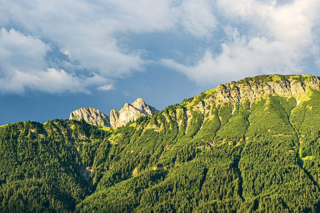 Blick von Pfronten auf den Breitenberg und Aggenstein | Blick von Pfronten auf den Breitenberg und Aggenstein.