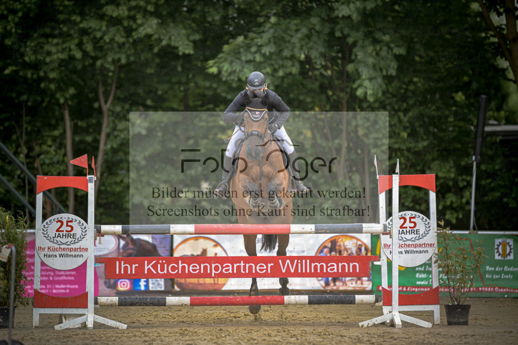 20240505-DOS_8629 | Entdecke hochwertige Reitturnierfotos von Foto Oger. Professionell, emotional und authentisch – jetzt Lieblingsmomente im Shop bestellen.Deutschlandweite Turnierfotografie. - Realisiert mit Pictrs.com