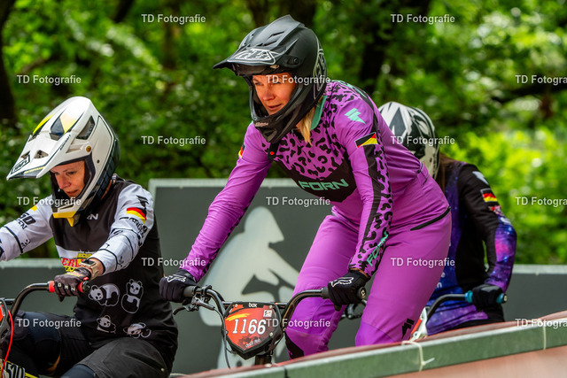 BayBMX2026-06067 | Fotogalerie von Thomas Dettweiler mit Eventbildern und lizenzfreien Fotos. Perfekt als Wandbild, für Büro, Website oder private Nutzung. - Realisiert mit Pictrs.com