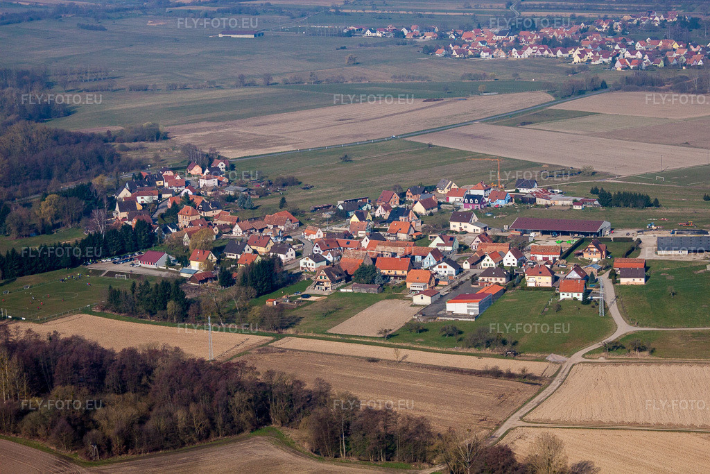 Vue aérienne: Vue de la ville à Walbourg dans le département Bas Rhin, France – .Photo: IMG_62788.jpg prise le 09/03/2014 par Werner Riehm/FLY-FOTO.eu – Résolution de l'original: 4752 x 3168 px