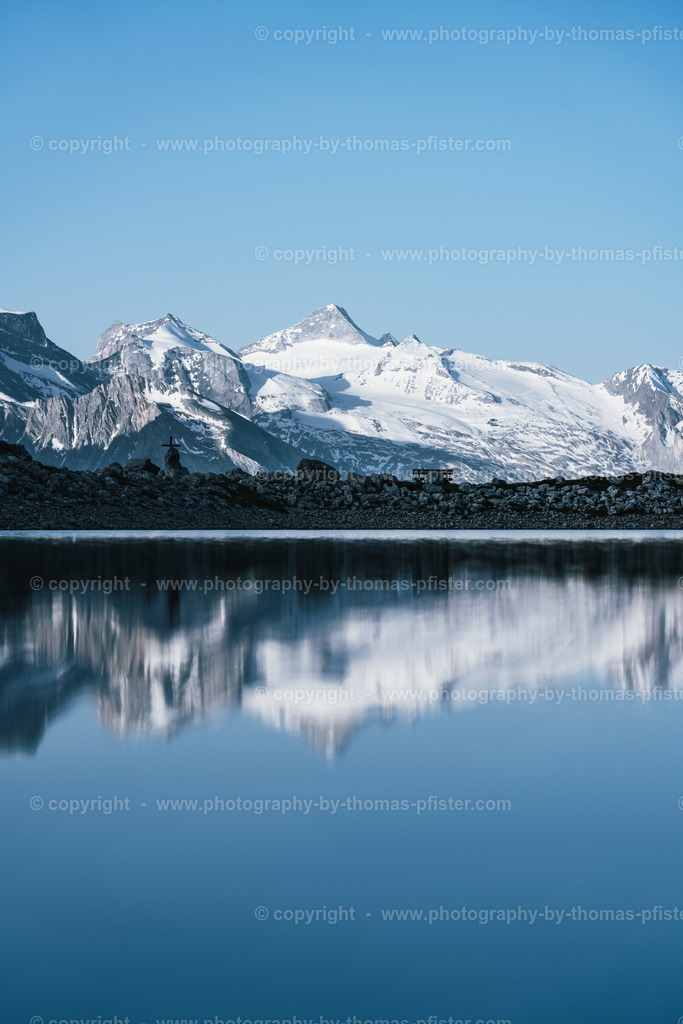  Hintertuxer Gletscher Spiegelung am Morgen copyright  Thomas Pfister-1 | PHOTOGRAPHY BY THOMAS PFISTER