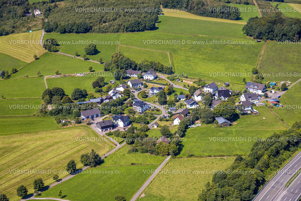Drolshagen250809914 | Luftbild, Wohngebiet Ortsansicht Ortsteil Schlade, Scheda, Drolshagen, Sauerland, Nordrhein-Westfalen, Deutschland