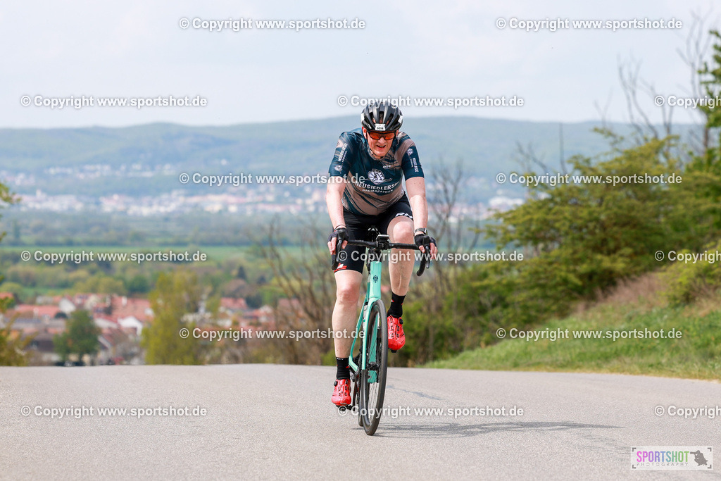891_AR6_1838 | Neusiedlersee Radmarathon 2026@sportshot_your_pictrs #yourpictures#roadtowm2029 #nrm #neusiedlerseeradmarathon #neusiedlersee #neusiedlerseetourismus #burgenland #mörbisch #nrm26 #burgenlandtourismus #voglundco #poweredbyburgenlandtourismus #radsport #rad #marathon #ucigranfondo #visitburgenland #ucigranfondoworldseries