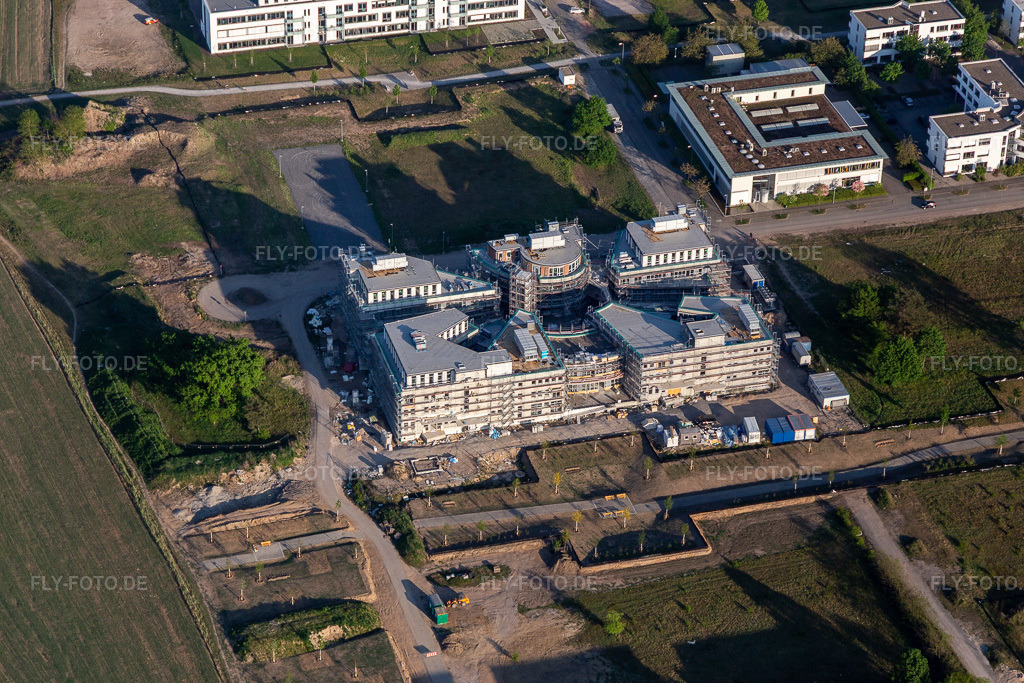Luftbild: Baustelle des LTC - Linder Technologie Campus in der Wilhelm-Schickard-Straße im Technologiepark Karlsruhe im Ortsteil Rintheim in Karlsruhe im Bundesland Baden-Württemberg in Deutschland. Foto: IMG_120492.jpg vom 23.04.2020 durch Werner Riehm/FLY-FOTO.de