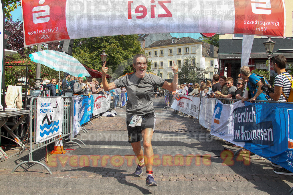 250824_1432_EV4_1854 | Sportfotografie im Rhein-Sieg Kreis, Köln, Bonn, NRW, Rheinland Pfalz, Hessen, etc. Unser Tätigkeitsfeld umfasst den Laufsport vom Volkslauf über den Marathon, Duathlon, Triathon bis zum Ultralauf wie Kölnpfad Ultra oder Schindertrail.