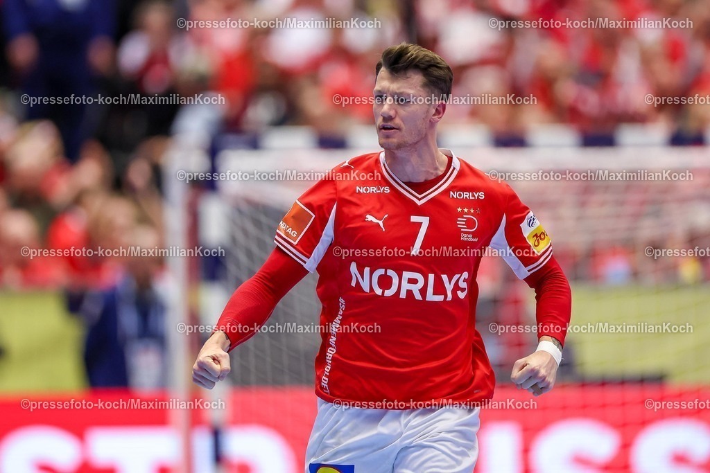 EHF20012602044 | 20.01.2026, Handball, Men's EHF EURO 2026, Dänemark - Portugal, Jyske Bank Boxen in Herning, Dänemark, Preliminary Round:  Emil Jakobsen (Denmark #07) jubelnd 