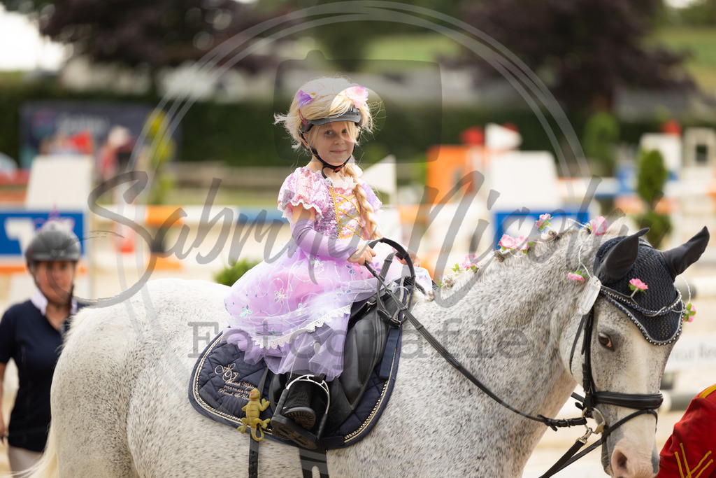 994A9560 | sabrinanicolaifotografie - Realisiert mit Pictrs.com