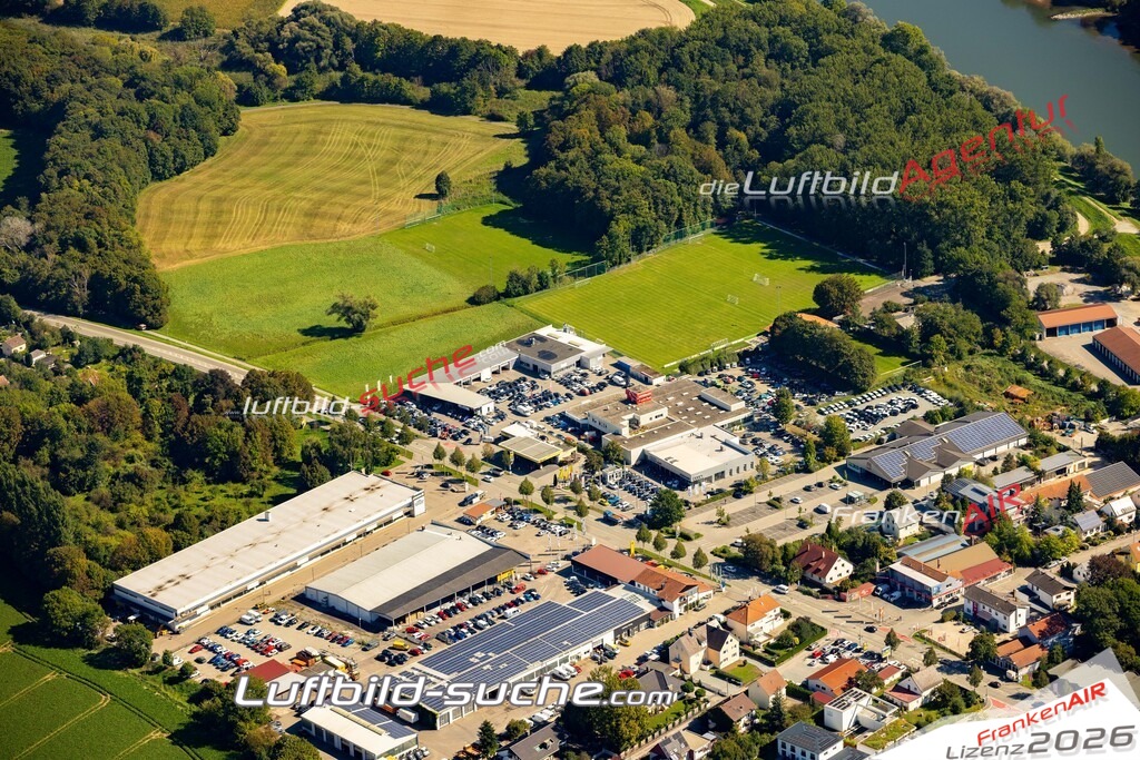 Das Luftbild zeigt :  Straubing - Die Luftaufnahme wurde 2023 vom UL-Flugzeug aus erstellt ( keine Drohne ) - Hochauflösende Luftaufnahme - Für grossformatige Ausdrucke geeignet. Die Geschenkidee !Mit Lizenz und Bildrechte bestellbar
