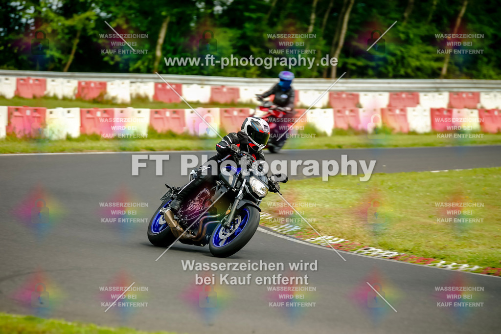 VBK-4594 | Hier findet Ihr Bilder von Touristenfahrten auf der Nürburgring Nordschleife oder von anderen Veranstaltungen die ich besucht habe. Viel Spass beim Durch Schauen 