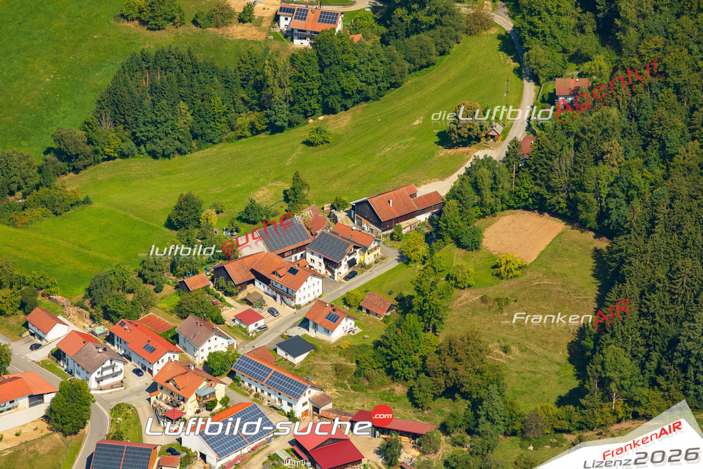 Luftbild Vs Google Maps  Empersreuth  Perlesreut -Das Luftbild wurde 2025 vom UL-Flugzeug heraus erstellt ( keine Drohne ) - Hochauflösende Luftaufnahme -Nicht vergleichbar mit Google Maps oder Satelittenbilder- Die Geschenkidee !Mit Lizenz und Bildrechte bestellbar